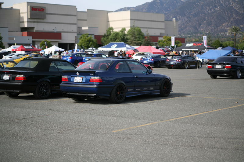 Illustration for article titled Purist Toy Drive 2015: The rather late coverage (Amazing cars inside)